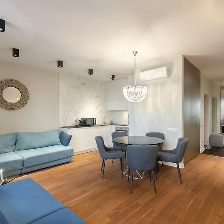Petrovdom 9-102 In Best Apartment In Rc New York Concept House Kiev Eksteriør billede