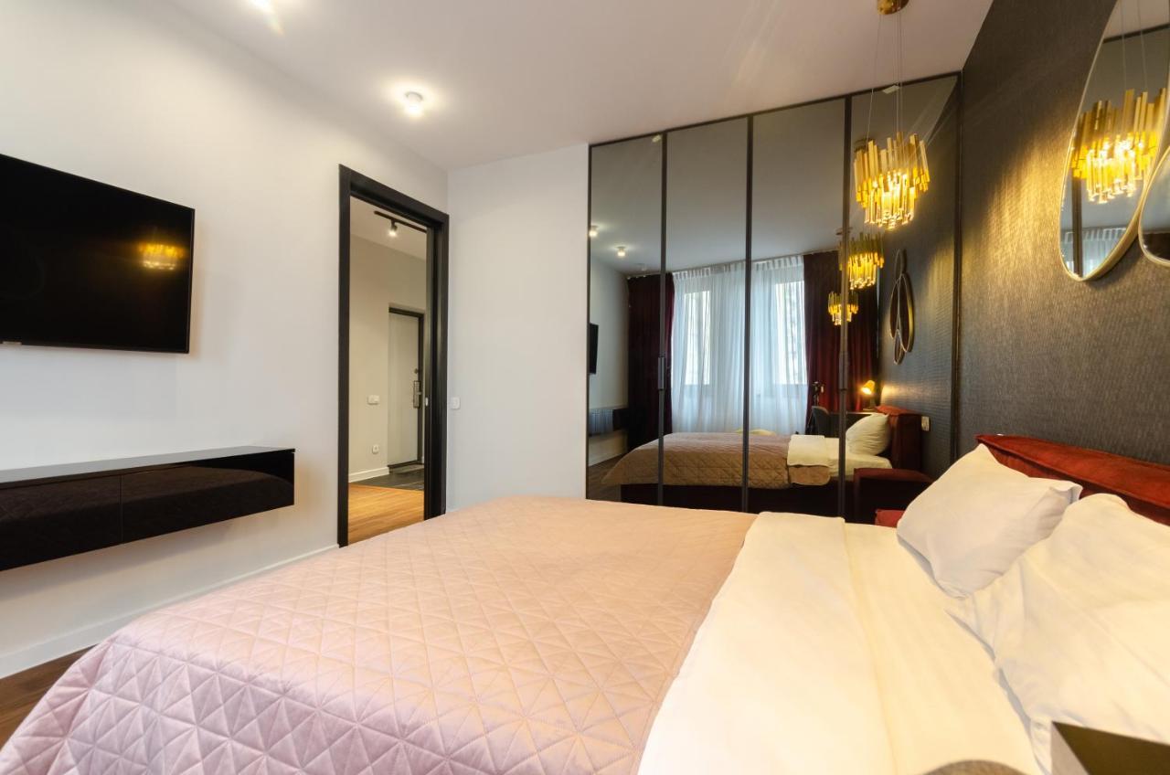 Petrovdom 9-102 In Best Apartment In Rc New York Concept House Kiev Eksteriør billede