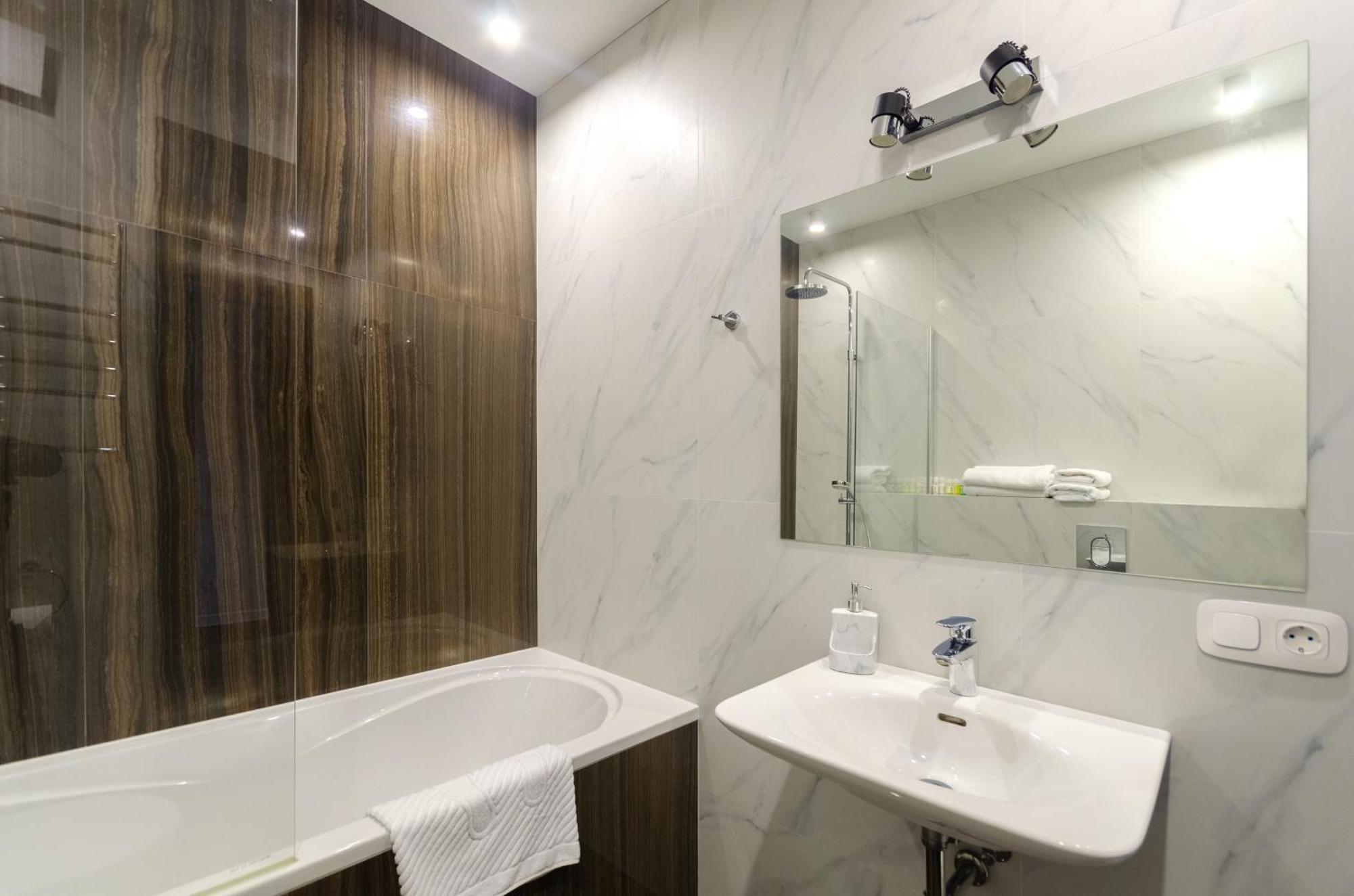 Petrovdom 9-102 In Best Apartment In Rc New York Concept House Kiev Eksteriør billede